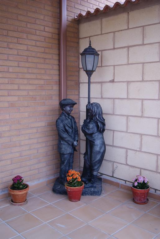 Hostal Penacardena Ихеа Экстерьер фото