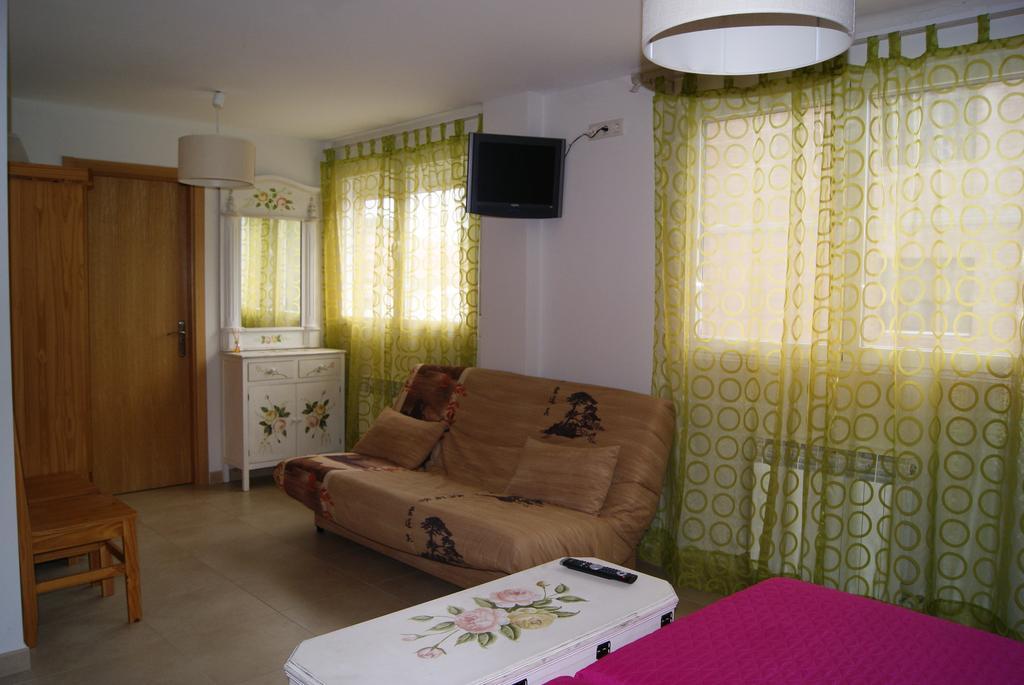 Hostal Penacardena Ихеа Экстерьер фото