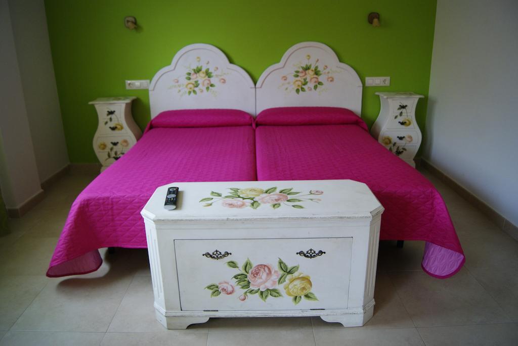 Hostal Penacardena Ихеа Экстерьер фото